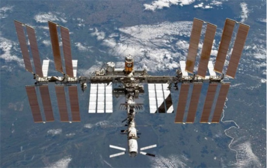 美國(guó)宇航員損壞國(guó)際空間站的原因是想返回地球