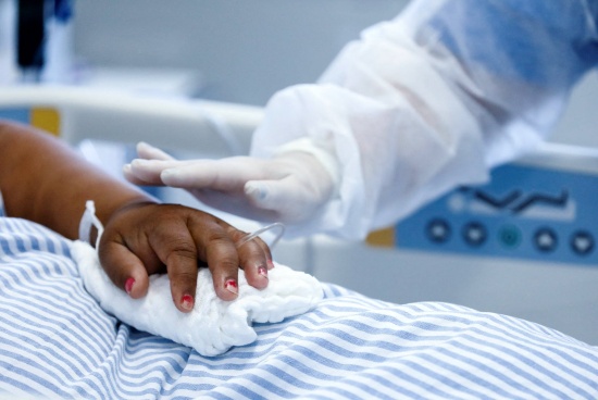 巴西新增確診48520例新冠病例和175例死亡病例