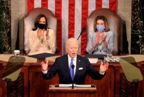 美國(guó)國(guó)會(huì)全體受邀參加拜登的國(guó)情咨文演講