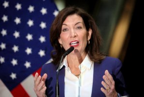 紐約將于結(jié)束學(xué)?？谡謴?qiáng)制令