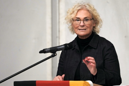 德國國防部長對馬里任務(wù)“非常懷疑”