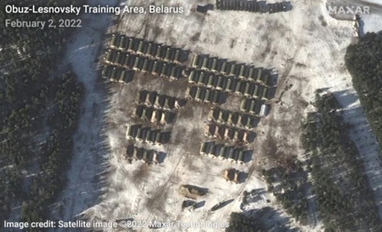 俄羅斯在烏克蘭邊境附近大規(guī)模集結(jié)軍隊(duì)衛(wèi)星圖像：