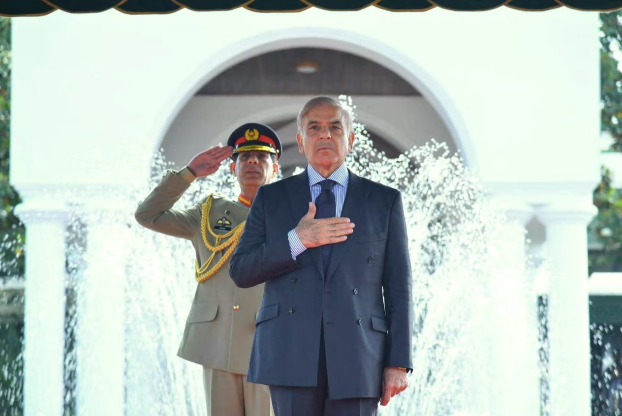 夏巴茲&middot;謝里夫宣誓就任巴基斯坦總理