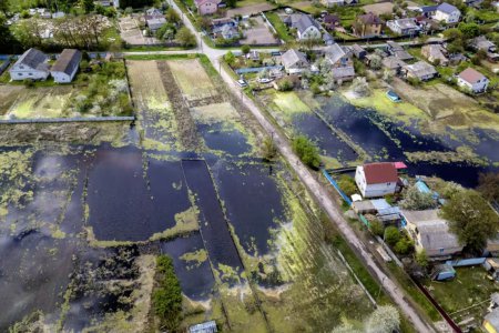 烏克蘭炸毀大壩阻止俄軍進(jìn)攻 烏克蘭德米迪夫村被洪