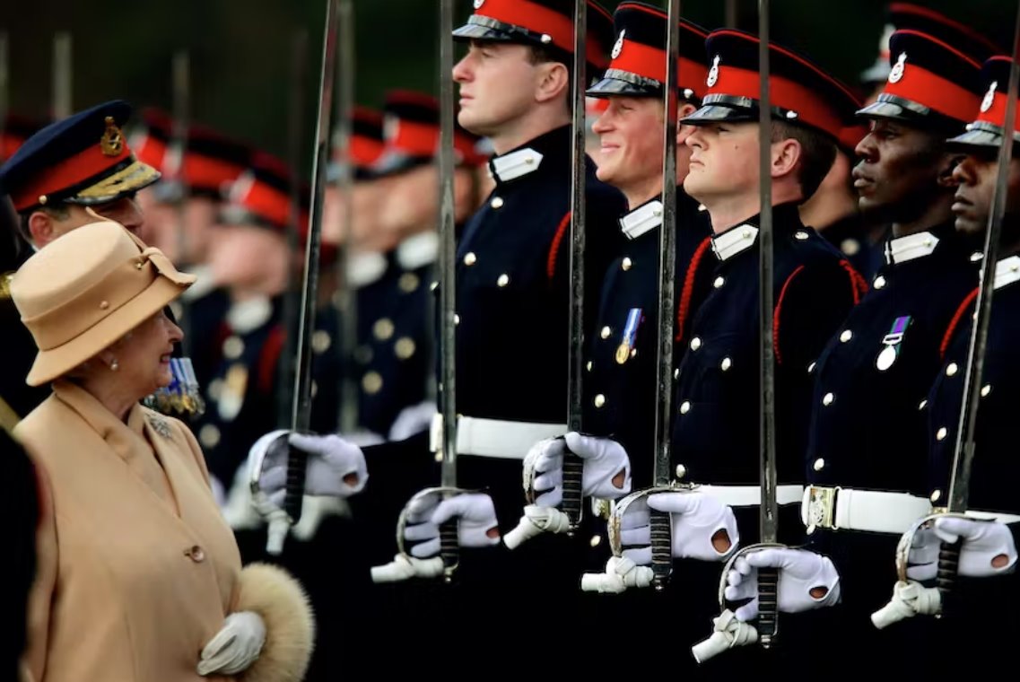 英國(guó)哈里王子抵達(dá)巴爾莫勒爾