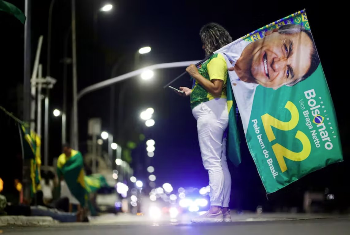 巴西的博爾索納羅在福利計劃下為家庭婦女提供額外的現(xiàn)金援助