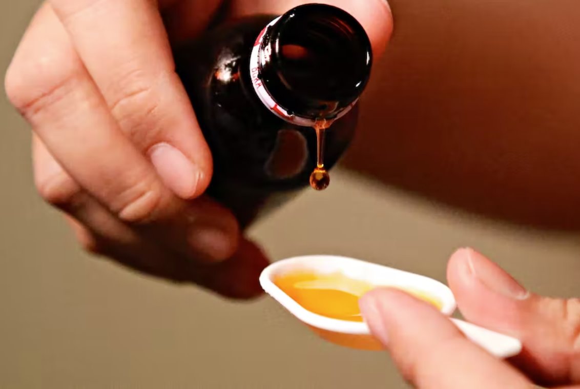 印尼在調(diào)查150人死亡事件時(shí)吊銷止咳糖漿許可證