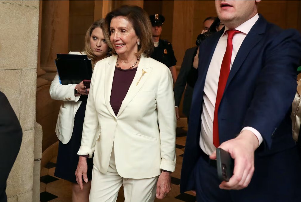 佩洛西表示她不會尋求連任眾議院民主黨最高職位