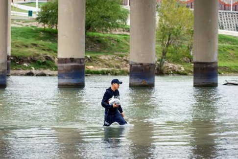 美國最高法院暫時(shí)阻止結(jié)束大流行時(shí)期的邊境限制