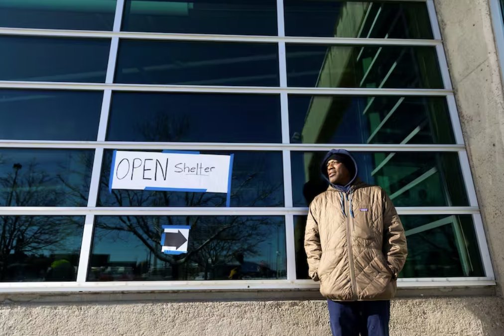 美國極端寒潮擴大了無家可歸者收容所的容量