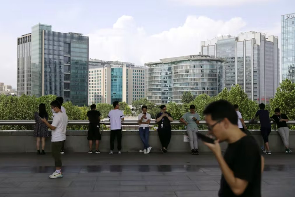 隨著中國新冠感染激增 上海要求居民在圣誕節(jié)留在家中