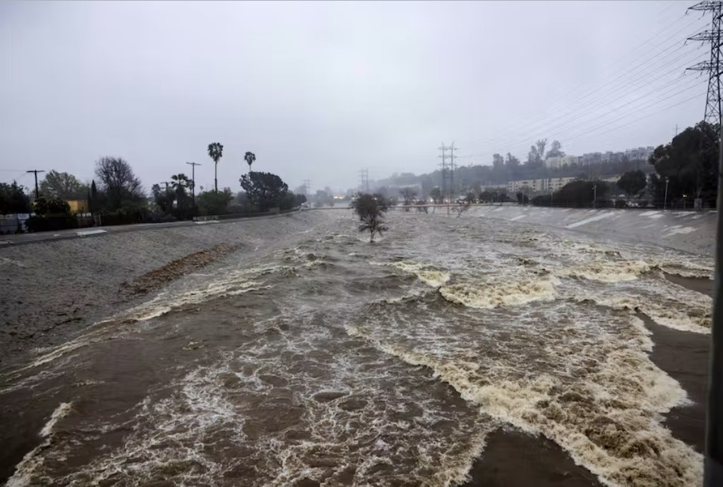 南加州在罕見的降雪后準(zhǔn)備迎接風(fēng)雨