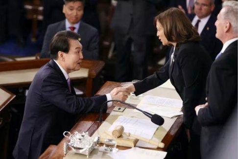 韓國總統(tǒng)尹錫烈強(qiáng)調(diào)在朝鮮問題上與日本美國三方合