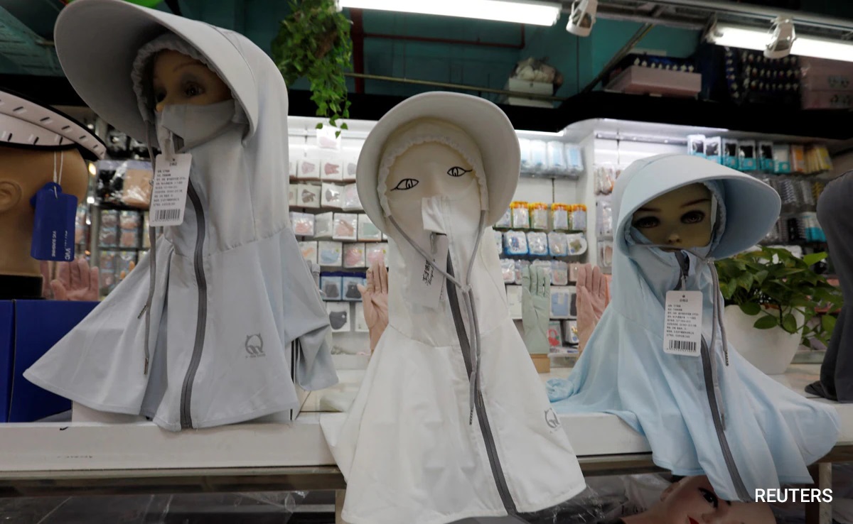 持續(xù)高溫天氣&ldquo;臉基尼&rdquo;成為最熱門的新時(shí)尚趨勢(shì)