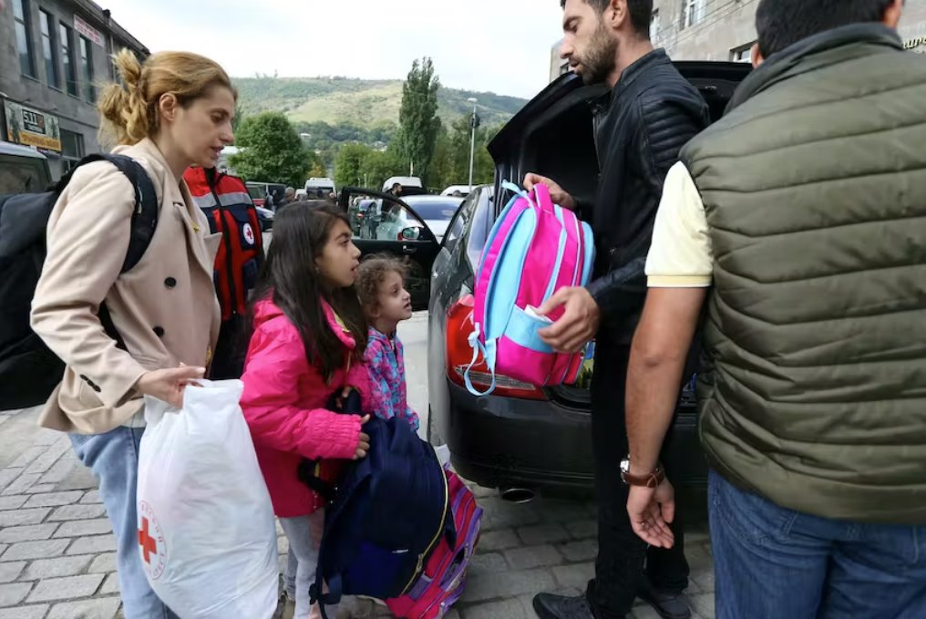 美國(guó)呼吁阿塞拜疆在數(shù)千人逃離卡拉巴赫時(shí)保護(hù)亞美尼亞人