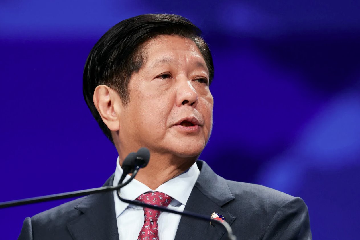 馬科斯于2023年11月15日在舊金山亞太經(jīng)濟(jì)合作組織(APEC)首席執(zhí)行官峰會(huì)上發(fā)表講話(huà)。