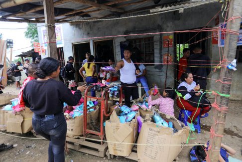 2023年有創(chuàng)紀錄的50萬移民穿越拉丁美洲危險的達連峽