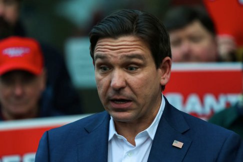 德桑蒂斯正在討論結(jié)束2024年總統(tǒng)競選