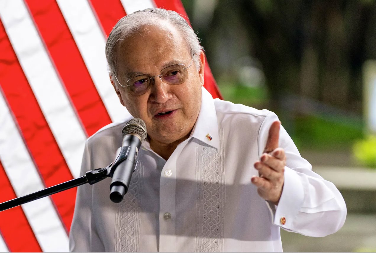 菲律賓駐美國(guó)大使JoseManuelRomualdez于2022年8月6日在菲律賓馬尼拉阿亞拉三角花園舉行的美國(guó)貿(mào)易和發(fā)展署海上風(fēng)電撥款簽字儀式上發(fā)表講話。