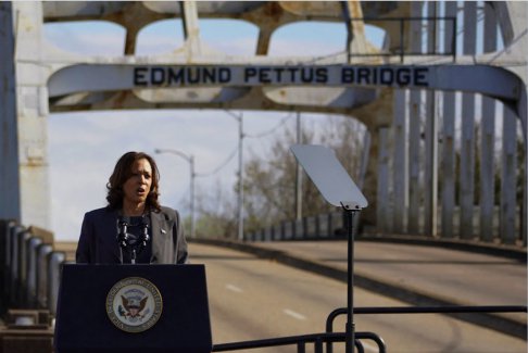 美國副總統(tǒng)哈里斯呼吁立即?；鹨跃徑饧由车摹叭说? class=