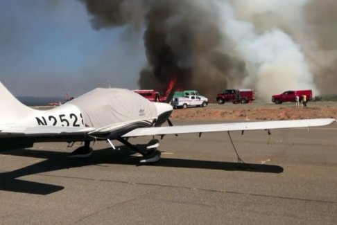 加州機場被野火吞沒