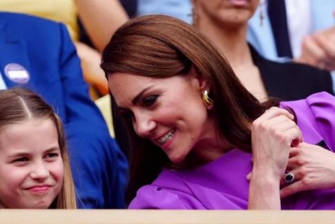 凱特在溫網(wǎng)男子決賽中全場(chǎng)起立鼓掌