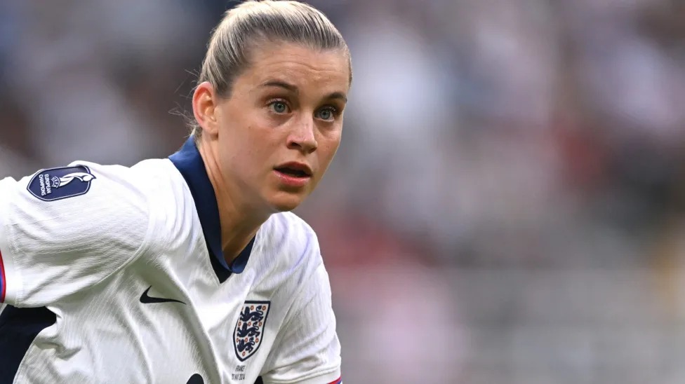 阿萊西婭·魯索(AlessiaRusso)攻入了英格蘭2025年歐洲杯預選賽中的6個進球中的2個