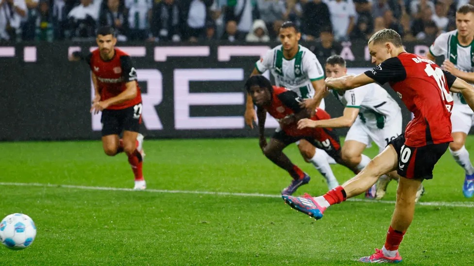 勒沃庫(kù)森上賽季領(lǐng)先斯圖加特17分奪得德甲冠軍，拜仁慕尼黑排名第三