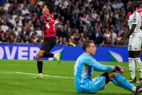 歐洲冠軍聯(lián)賽皇家馬德里1-3AC米蘭