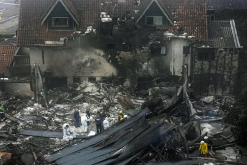 巴西商人飛機失事造成10人死亡