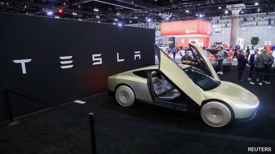 去年10月份，特斯拉發(fā)布了Cyber??cab，這是一款沒有方向盤或控制踏板的自動(dòng)駕駛出租車概念車。