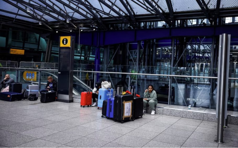 停運導(dǎo)致許多乘客不得不另作安排