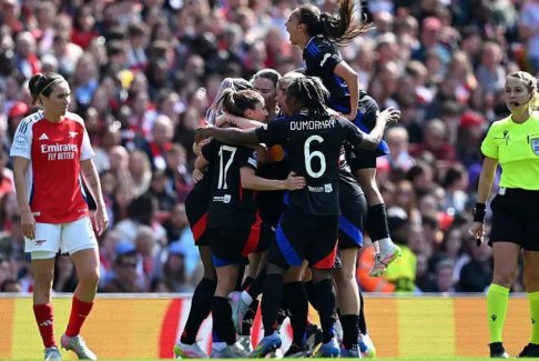 歐洲女子足球冠軍聯(lián)賽阿森納1-2里昂