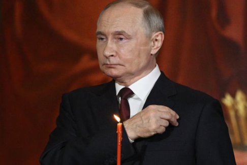 中方回應(yīng)普京宣布俄軍暫時?；? class=