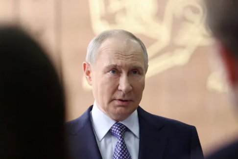 普京首次表示愿意與烏克蘭進行?；鹫勁? class=