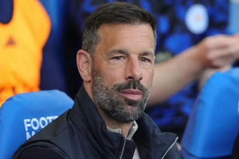 范尼斯特魯伊不確定他是否會繼續(xù)擔(dān)任萊斯特城主教