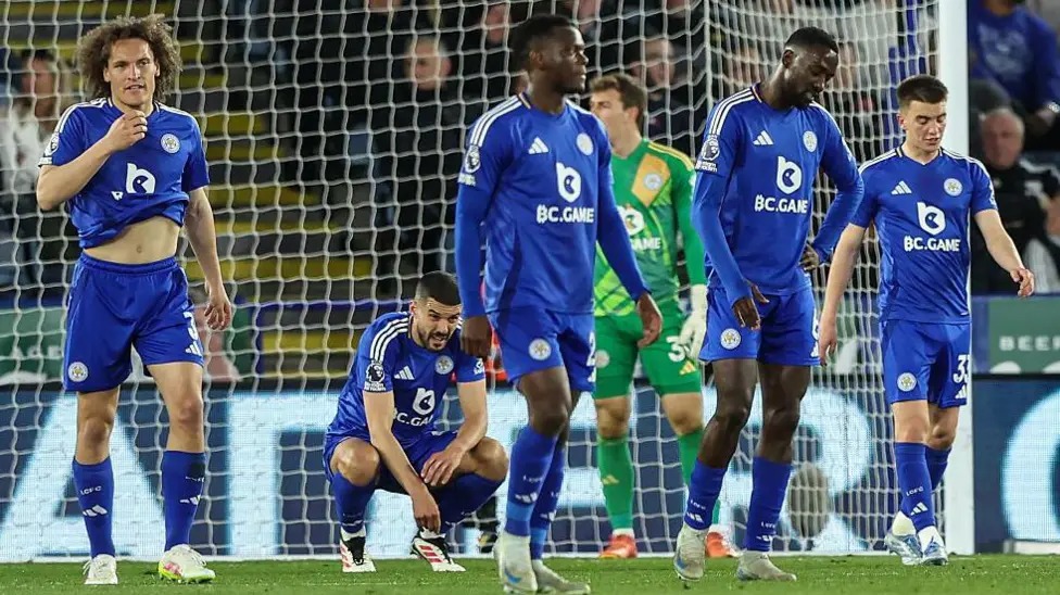 萊斯特城球員在輸給紐卡斯爾后顯得失望