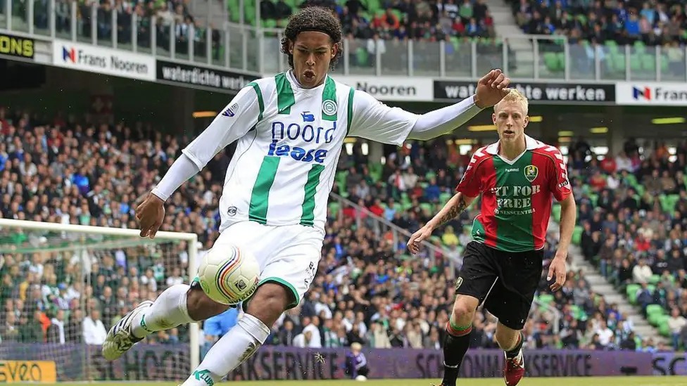 維吉爾·范戴克于2011年5月首次代表格羅寧根出場(chǎng)