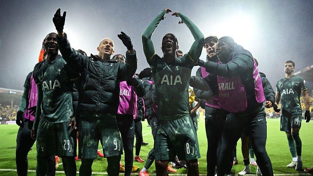 熱刺、曼聯(lián)和切爾西晉級歐洲決賽的反應(yīng)