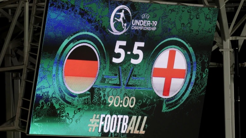 英格蘭U19隊(duì)11分鐘內(nèi)連入四球，5-5戰(zhàn)平德國(guó)隊(duì)