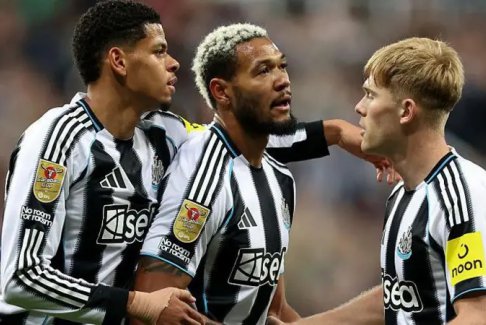 聯(lián)賽杯第三輪紐卡斯?fàn)柭?lián)隊(duì)4-1布拉德福德城隊(duì)