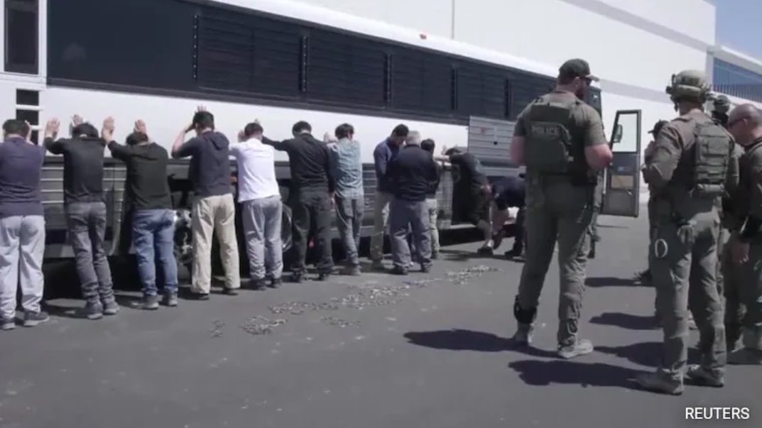 這次突擊檢查首爾官員措手不及，并成為韓國(guó)的頭條新聞。