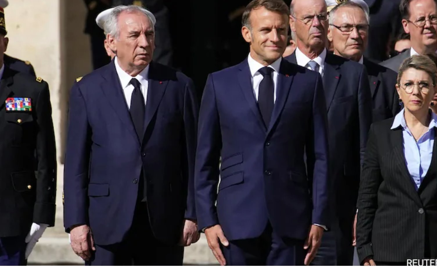 反對派呼吁舉行新的立法選舉，但據(jù)說馬克龍不愿意