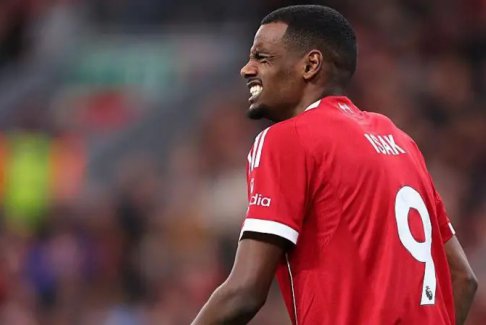 魯尼：伊薩克不配在?；倏酥吧蠄?chǎng)