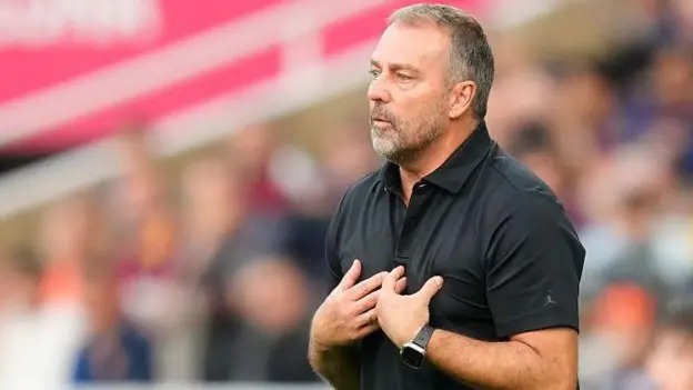 巴塞羅那教練漢斯&middot;弗利克對被出示紅牌的反應(yīng)