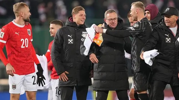 伊拉克慶祝攻破阿聯(lián)酋球門