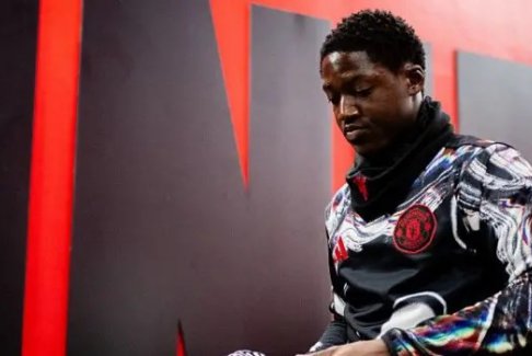 阿莫林為自己使用中場球員邁努辯護