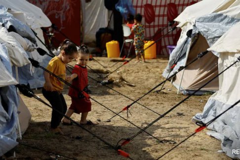 加沙凍雨和洪水肆虐帳篷營地 援助系統(tǒng)崩潰