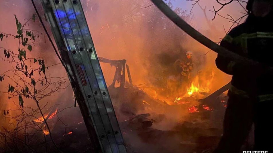 烏克蘭空軍也在周六凌晨宣布了全國范圍內(nèi)的空中警報