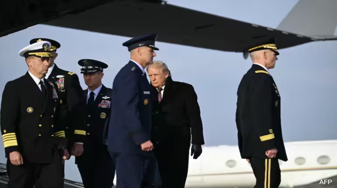 特朗普乘坐的空軍一號出于高度謹慎而返回安德魯斯聯(lián)合基地